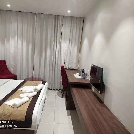 Rajlaxmi Hotel - Free Airport Pickup And Drop Jaipur Exterior foto