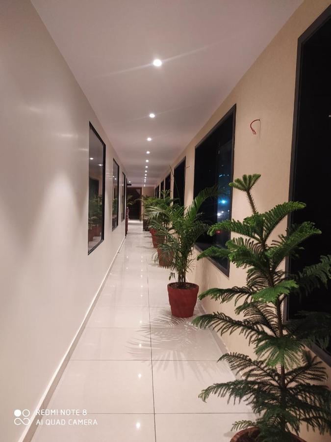 Rajlaxmi Hotel - Free Airport Pickup And Drop Jaipur Exterior foto